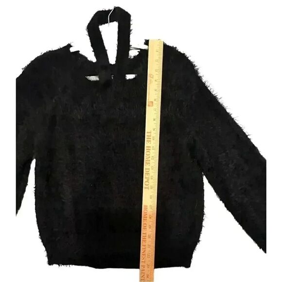 Fabulous like new really soft furry sweater - Picture 4 of 6